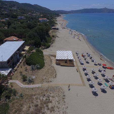 Residence Le Palme - Appartamenti Sul Mare - Spiaggia Tra Palinuro E Caprioli Pisciotta Exterior photo