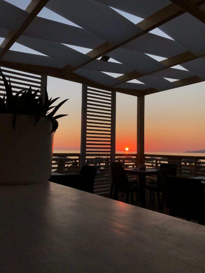 Residence Le Palme - Appartamenti Sul Mare - Spiaggia Tra Palinuro E Caprioli Pisciotta Exterior photo